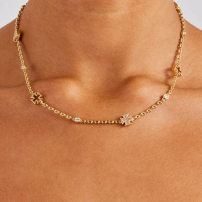 Halskette mit Rolo-Edelsteinen und rosa Achatmotiv