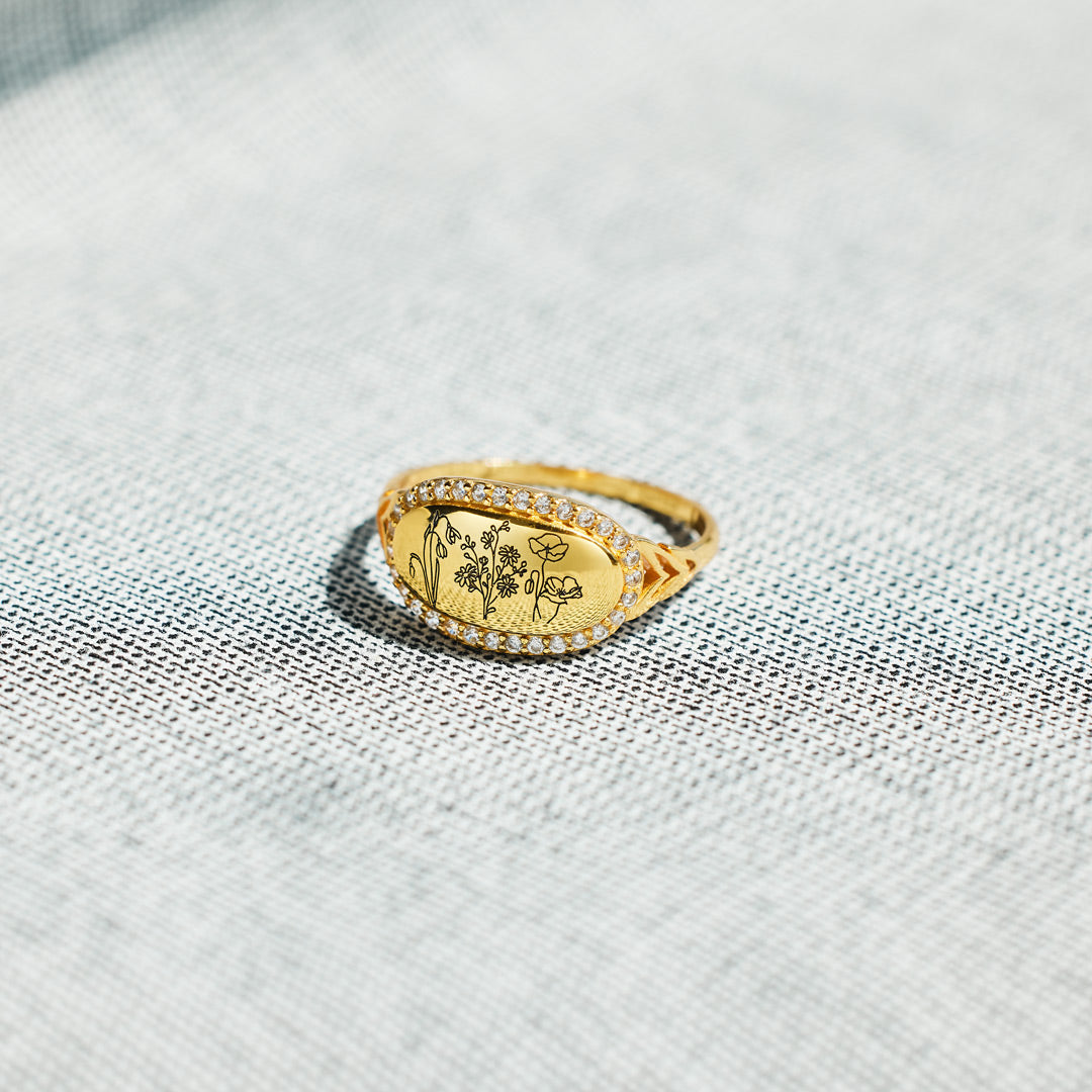 Signetring mit Geburtsmonatsblumen