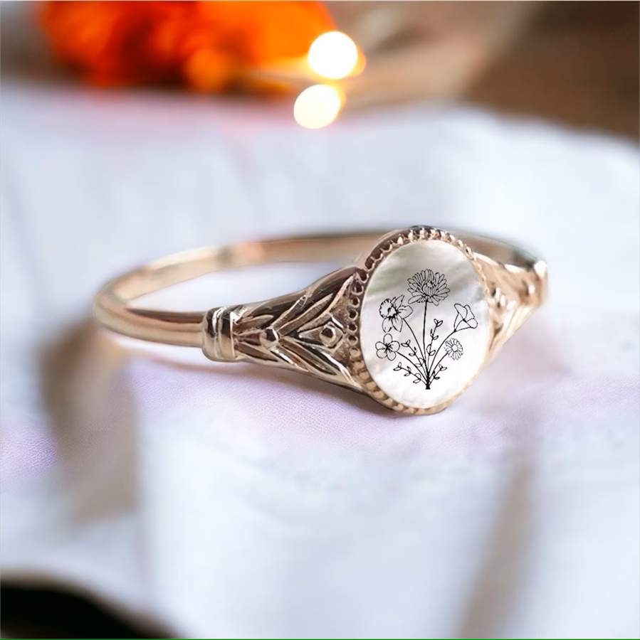 Personalisierte Blumenringe mit den 12 Geburtsmonaten