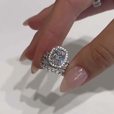 4-teiliges luxuriöses Halo-Ringset im Kissenschliff