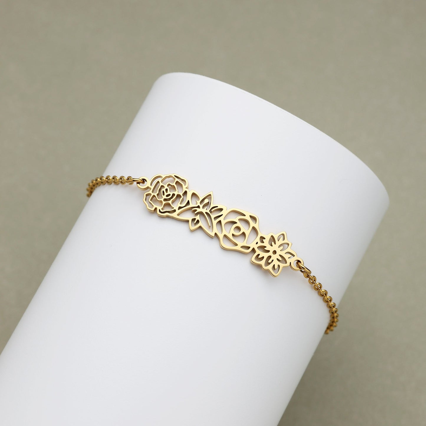 Zierliches Geburtsblumenarmband