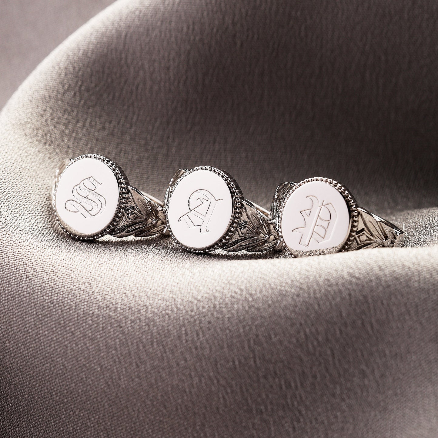 Siegelring mit altem englischen Buchstaben