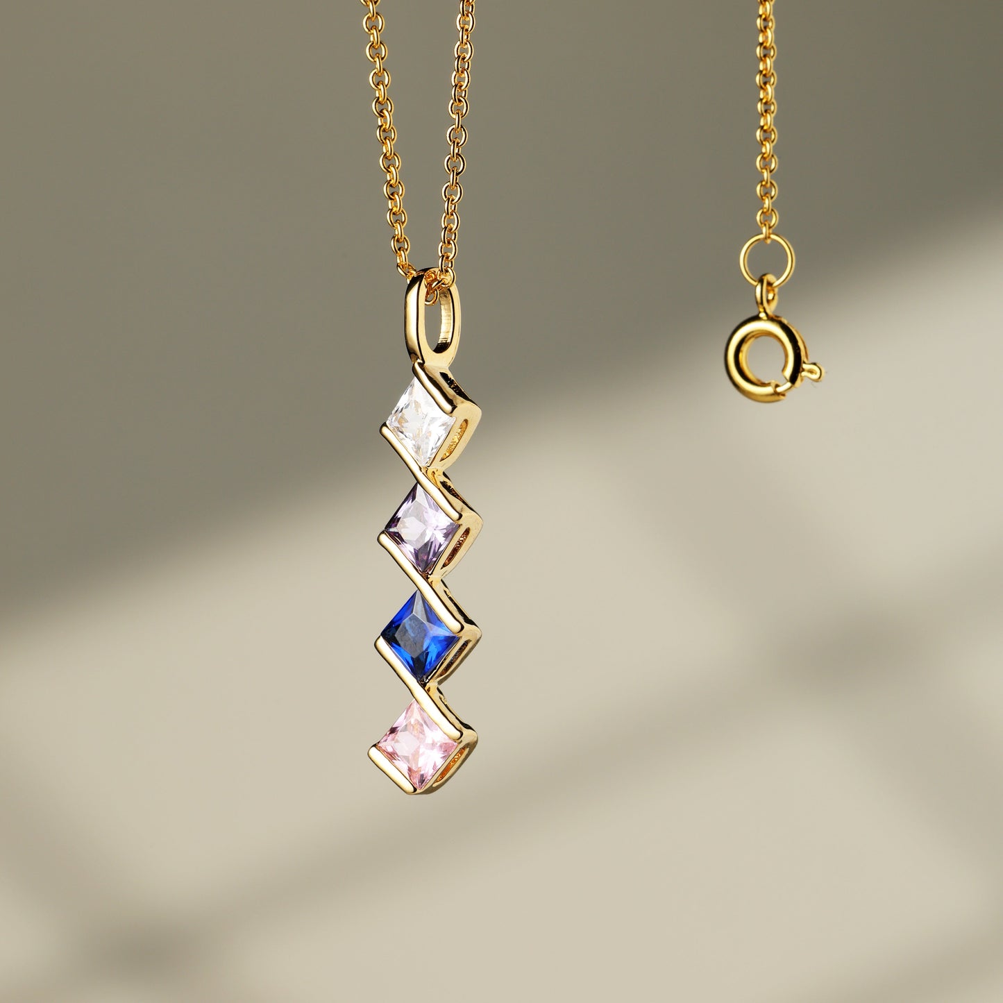 Halsketten mit mehreren Geburtssteinen