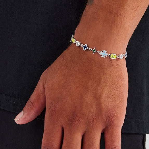 Blaues Armband mit polierten Edelsteinen und gemischten Motiven