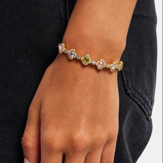 Mehrfarbiges Armband mit CZ-Motiv und Edelsteinen