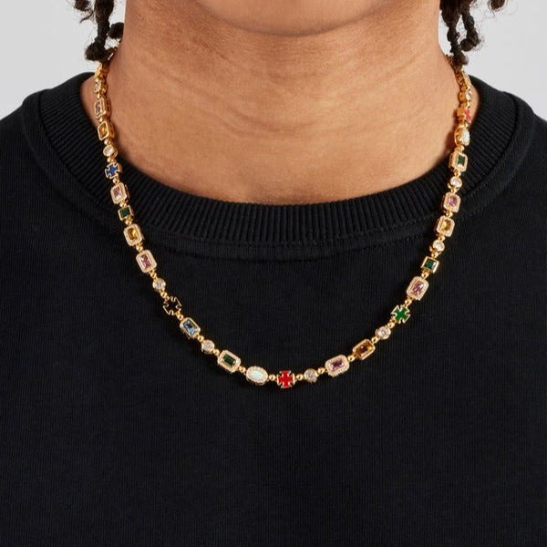 Halskette mit mehreren Edelsteinen