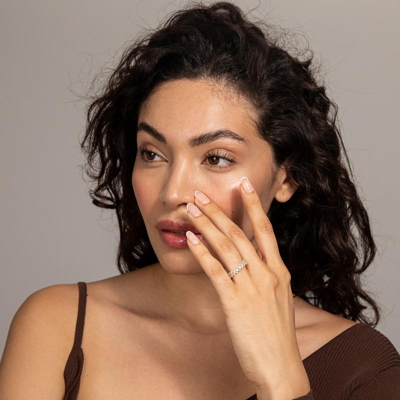 Vergoldeter ovaler Liebesring mit Zirkonia