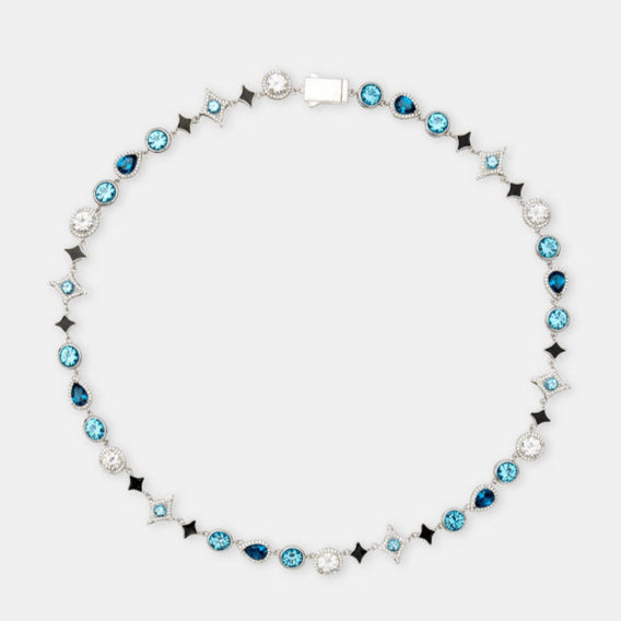 Halskette mit blauen und mehreren Edelsteinen und Sternmotiv