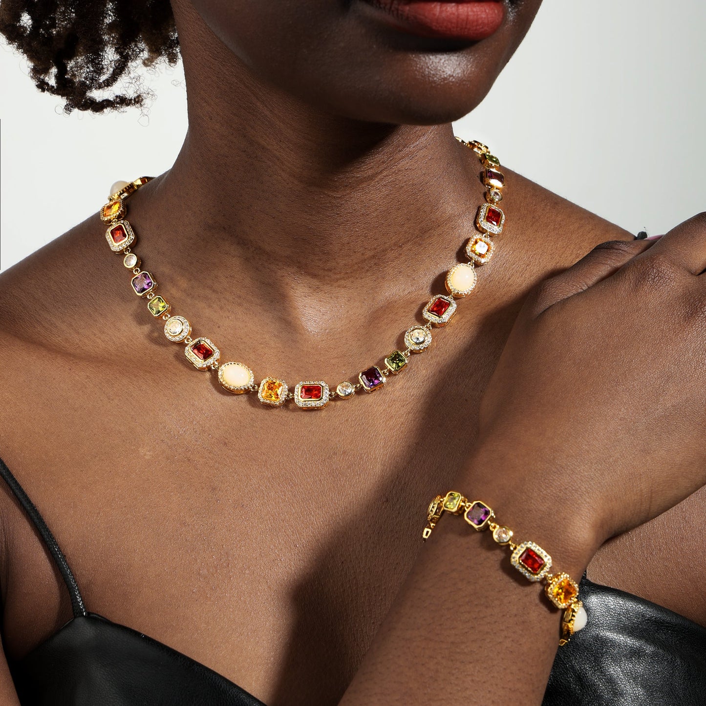 Wunderschönes Edelsteinset (Edelsteinkette und -armband)