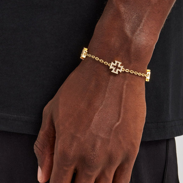 Schokoladenbraunes Edelsteinarmband mit Kreuzmotiv