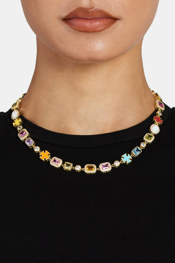 Rosa Halskette mit mehreren Edelsteinmotiven