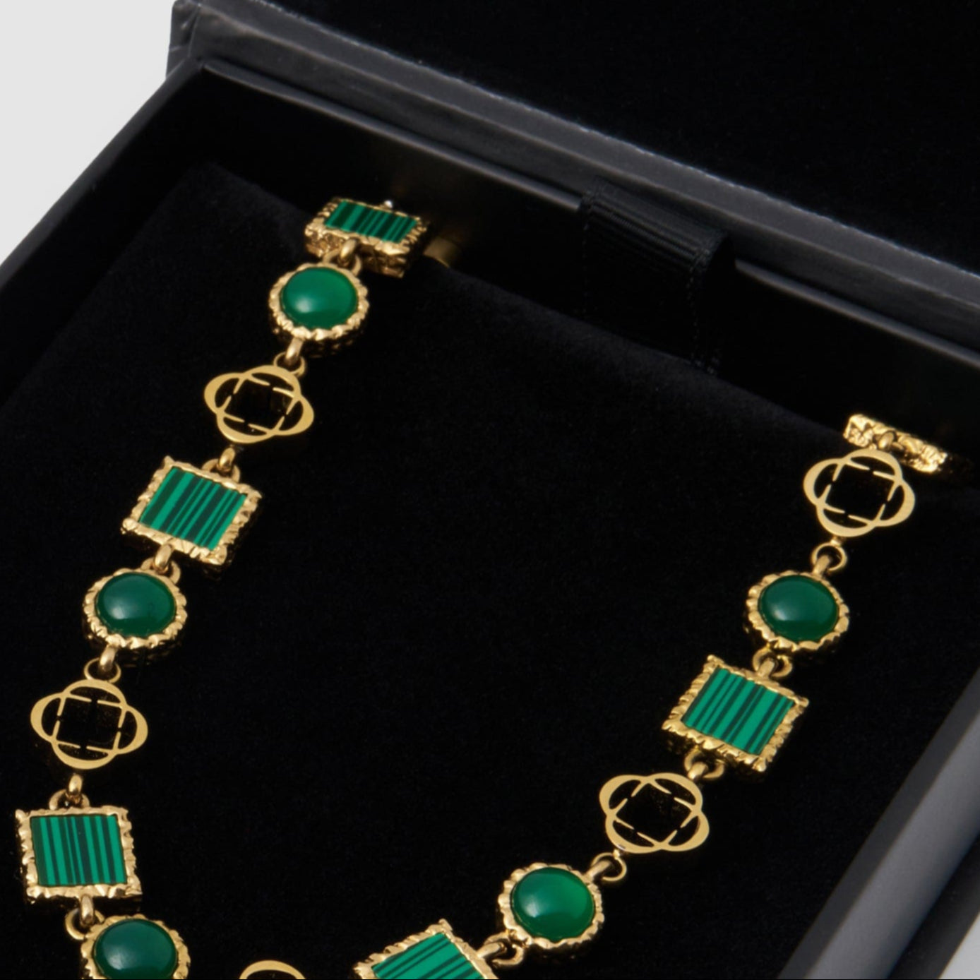Grünes Quarz-Edelstein-Set (Edelstein-Halskette und Armband)