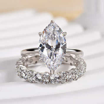 Besonderes Ringset im Marquiseschliff