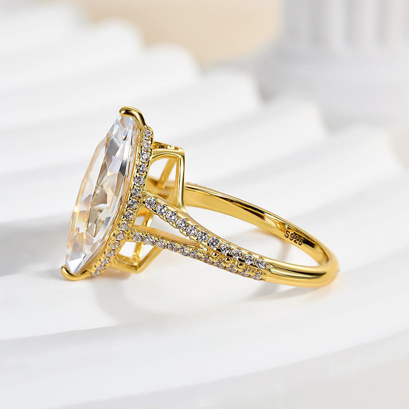 Exquisiter Ring mit geteiltem Schaft und Marquiseschliff