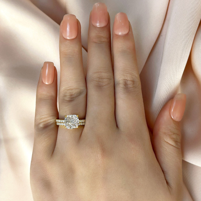 Atemberaubendes 3,0 Karat Kissenschliff-Ringset