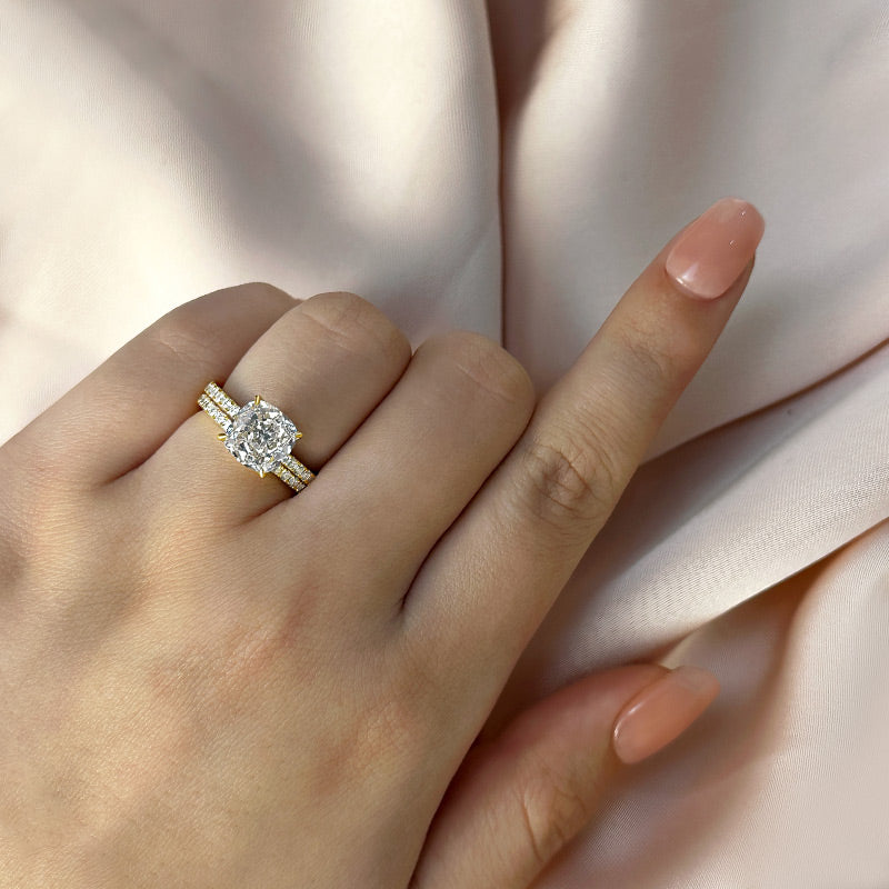Atemberaubendes 3,0 Karat Kissenschliff-Ringset