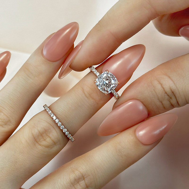 Atemberaubendes 3,0 Karat Kissenschliff-Ringset