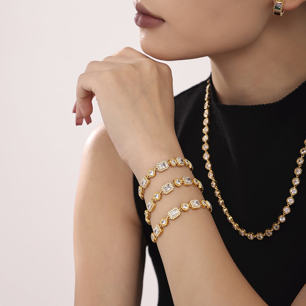 Goldenes Armband mit rechteckigen Zirkonia-Steinen, modisch und vielseitig kombinierbar