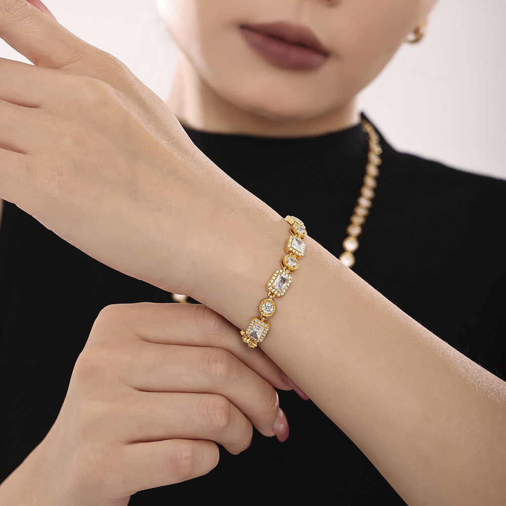 Goldenes Armband mit rechteckigen Zirkonia-Steinen, modisch und vielseitig kombinierbar