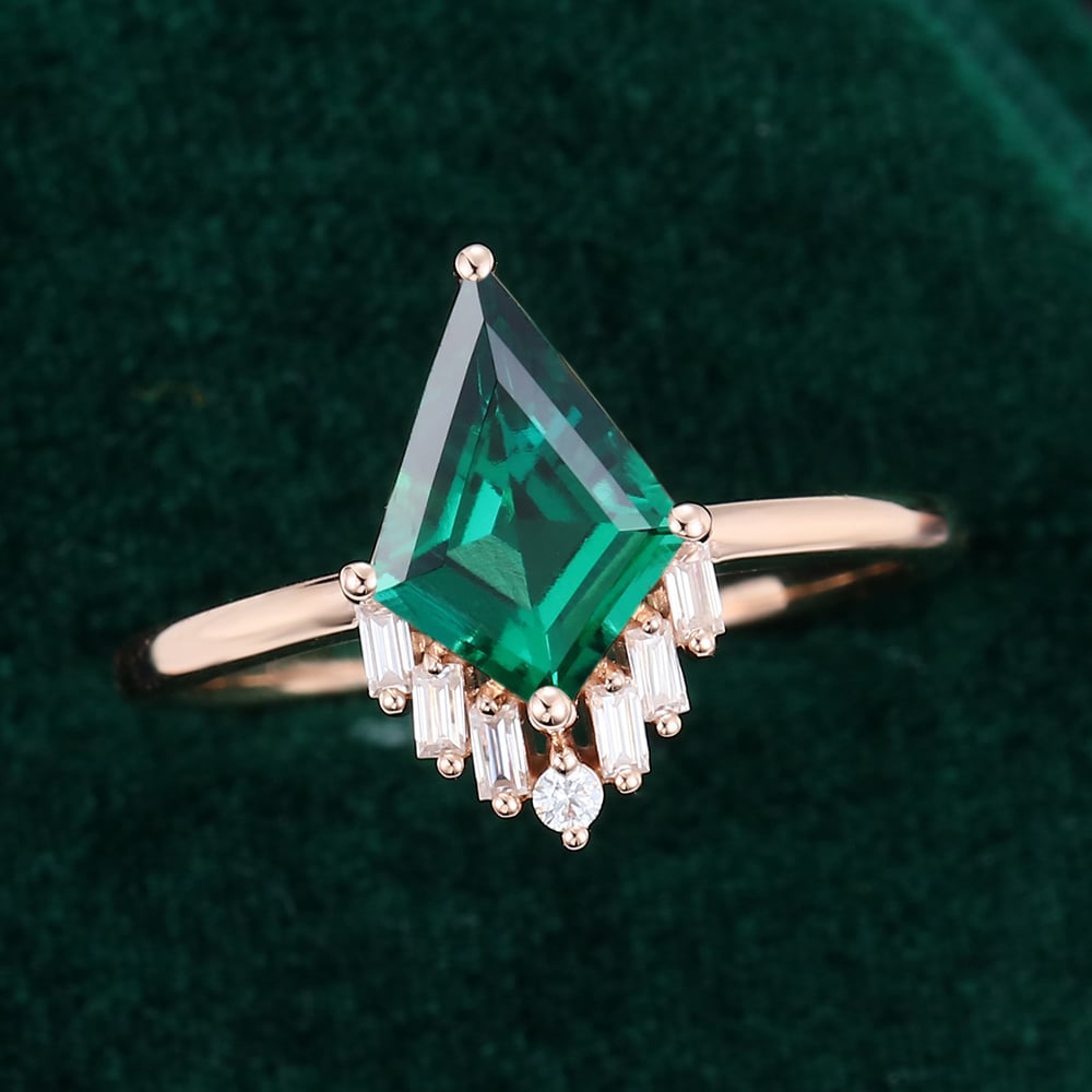 Einzigartiger Smaragd-Verlobungsring im Kite-Schliff, Vintage-Ring