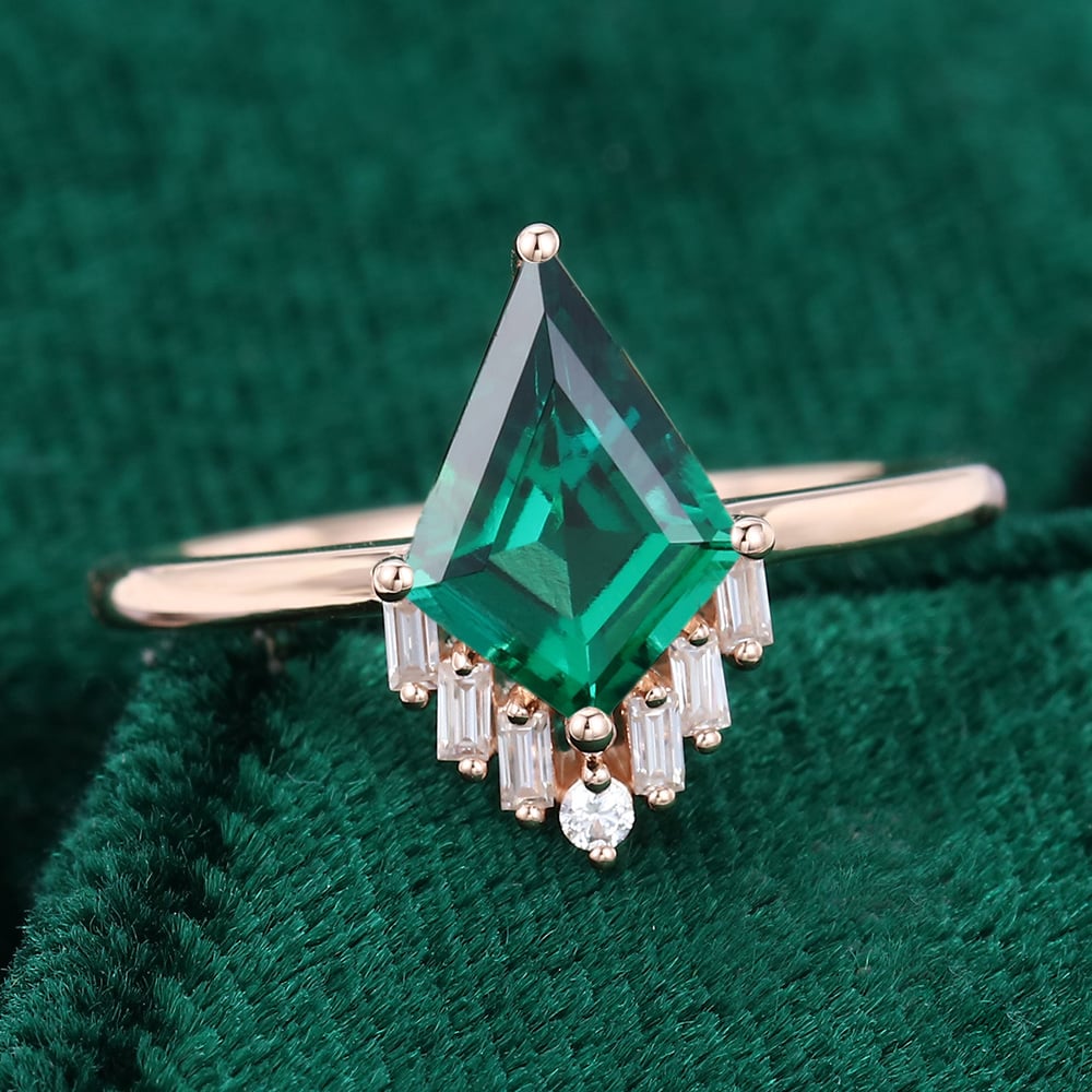 Einzigartiger Smaragd-Verlobungsring im Kite-Schliff, Vintage-Ring