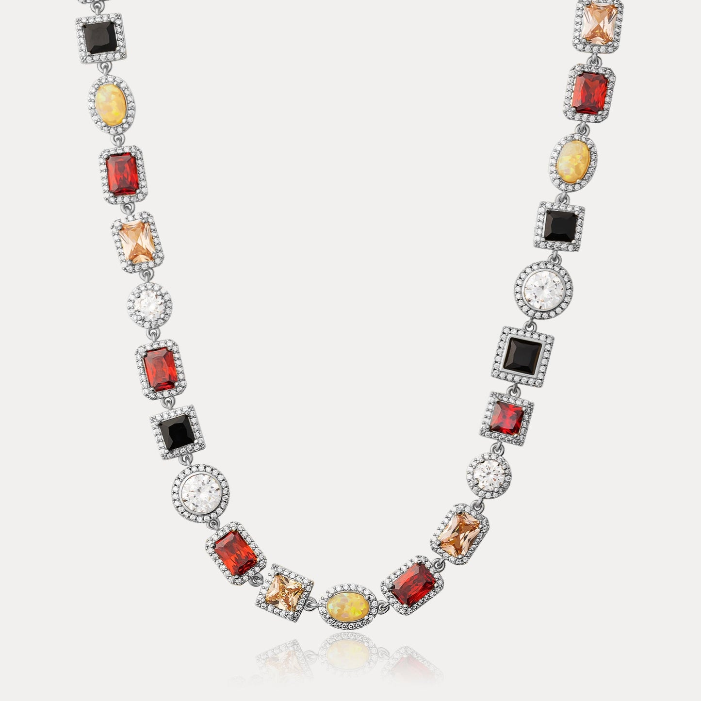 Königliche Edelsteinkette