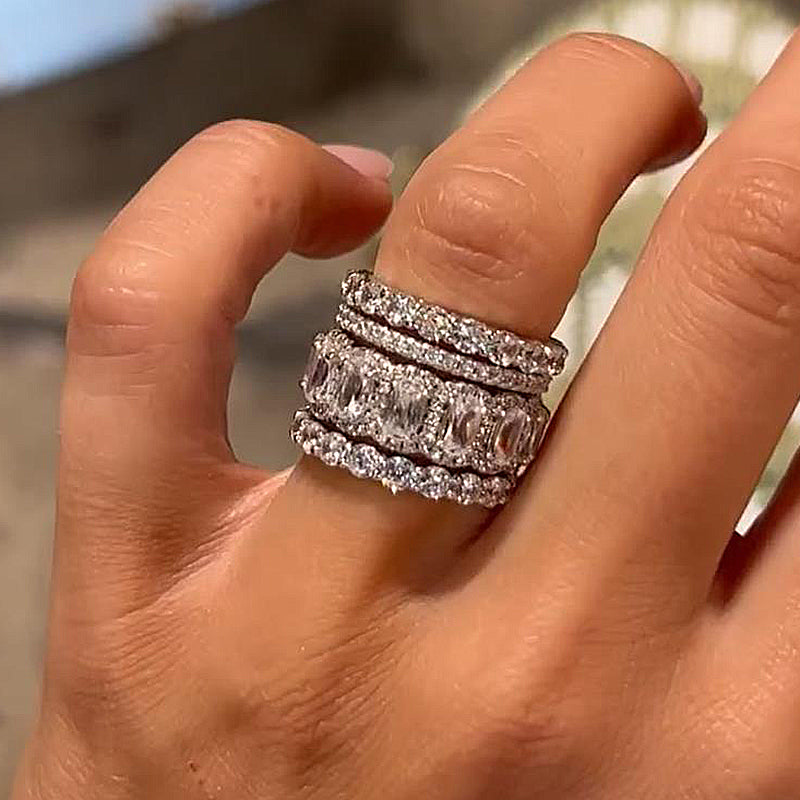 Luxuriöses 4-teiliges Ringset im Kissenschliff